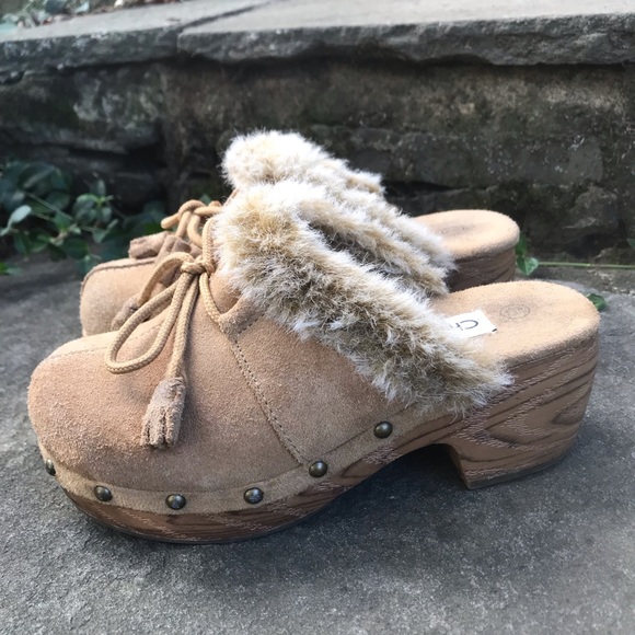 Cherokee Other - Cherokee Kids Faux Fur Tan Suede Soft Furry Clogs